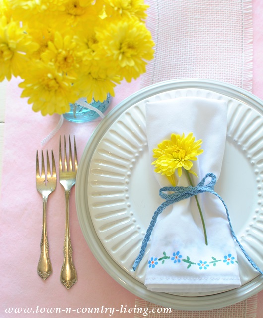 Spring table setting with stenciled napkins