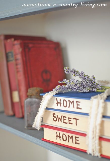 How to stencil words on books via www.town-n-country-living.com