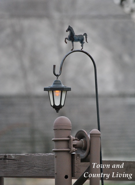 Country Road Lamp