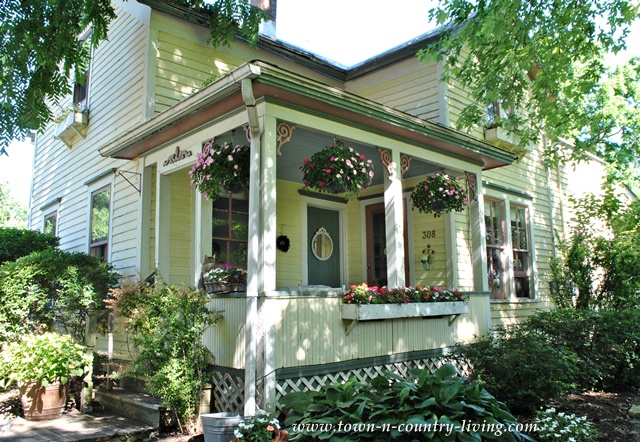 Summer farmhouse porch at Town and Country Living blog