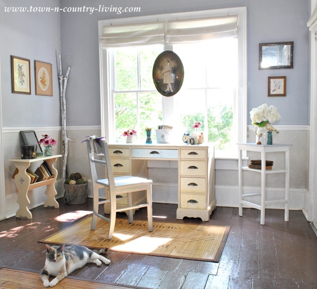 Adding Cottage Style to Entry Way via Town and Country Living