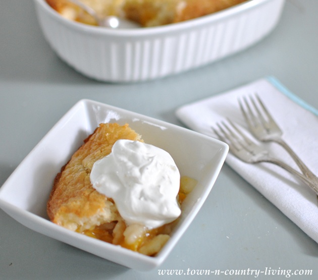 Simple Peach Cobbler Recipe - Town and Country Living