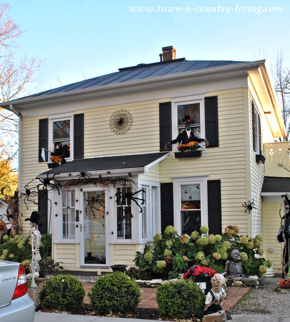 Halloween decor in my hometown via Town and Country Living
