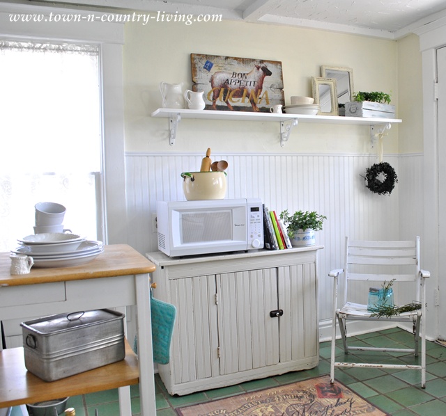 Farmhouse Kitchen at Town and Country Living