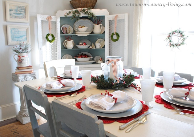Christmas Dining Room at Town and Country Living