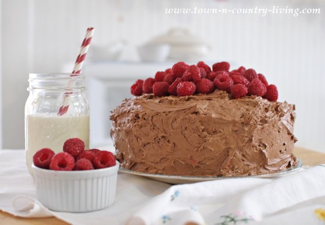 Dark Chocolate Raspberry Cake recipe