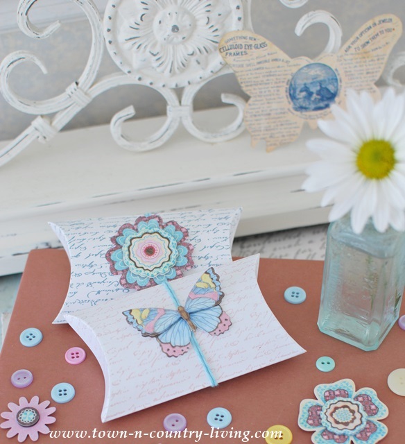 Decorated Gift Card Holders with stamps and stickers