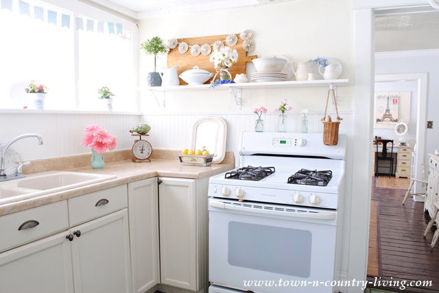 Farmhouse Kitchen Decorated for Spring