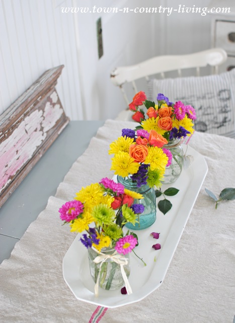 How to make a colorful centerpiece
