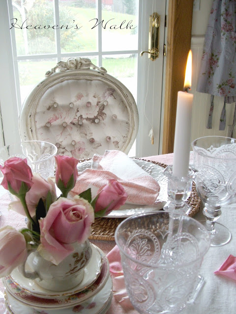 Romantic-Table-Setting