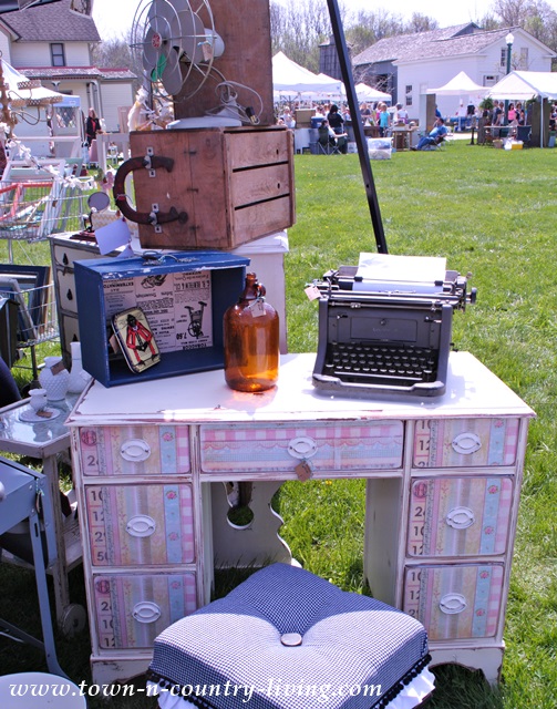 Vintage Finds at the Main Street Market Event