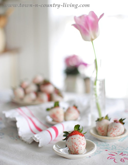 How to make white chocolate covered strawberries