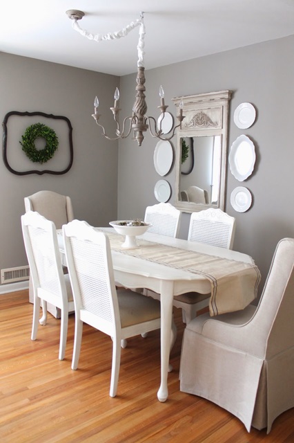 Charming and Elegant Dining Room