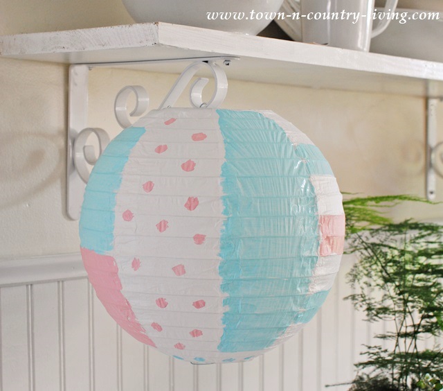 Transform plain paper lanterns with acrylic paints in just a few minutes.
