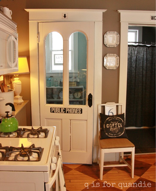 Vintage Style Pantry in a Bungalow Kitchen