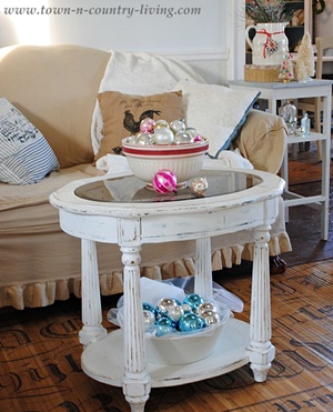 Farmhouse Christmas Family Room