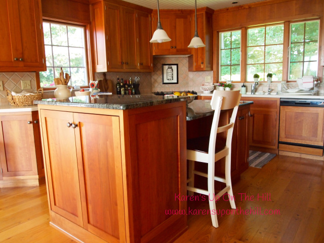 Kitchen Decor with Warm Wood Cabinets in a Country Style Kitchen