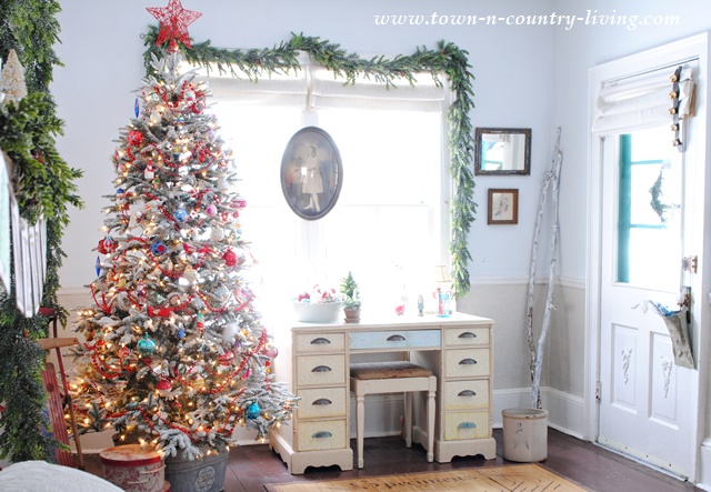 DIY Christmas Decor. Flocked Christmas tree in farmhouse living room