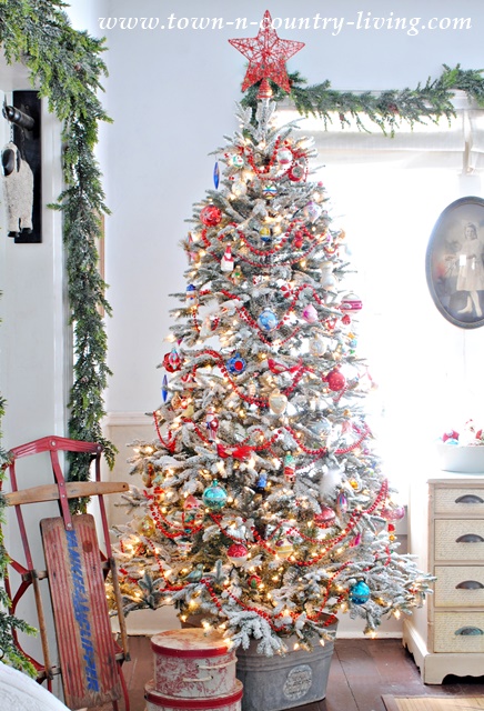 Vintage Style Christmas Tree