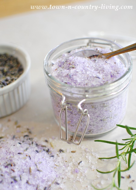 Lavender Rosemary Bath Salts provide a variety of benefits, including aid in sleeping, relief from dry skin, reduced muscle soreness, and more.