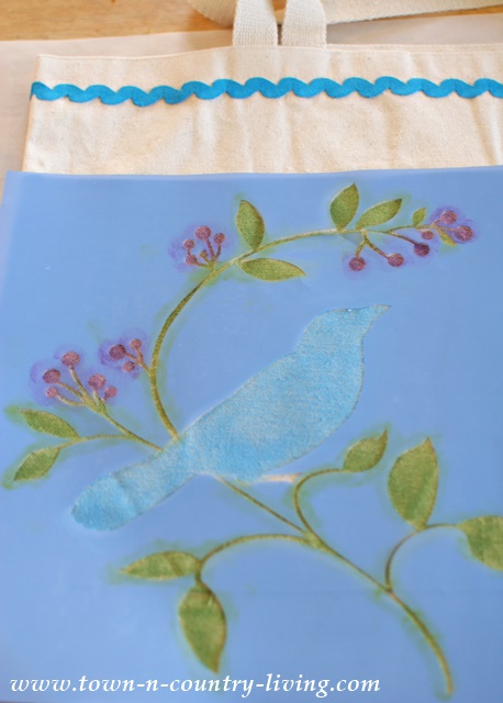 How to stencil a canvas bag
