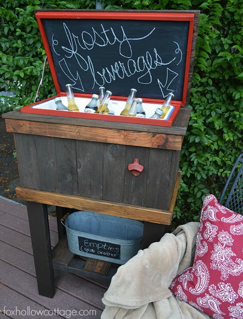 DIY Deck Cooler keeps drinks frosty for outdoor entertaining.