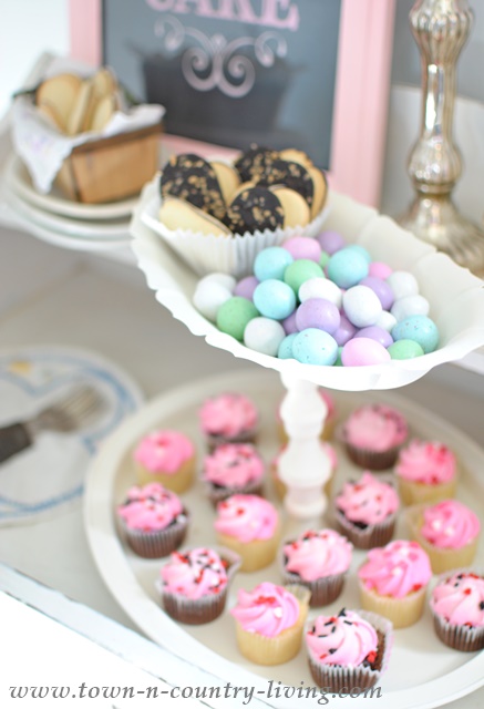 How to create a dessert bar using thrift store finds valued at under $15.