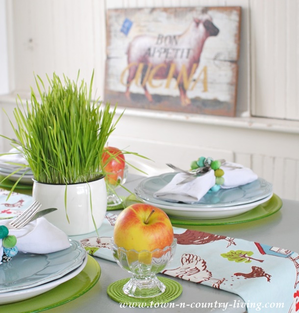 Farmhouse Style Spring Tablescape