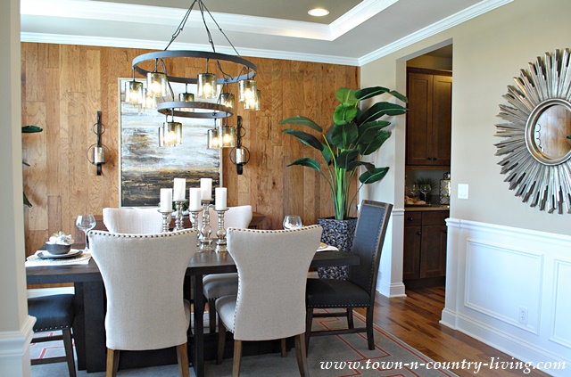 Industrial Chic Style Dining Room