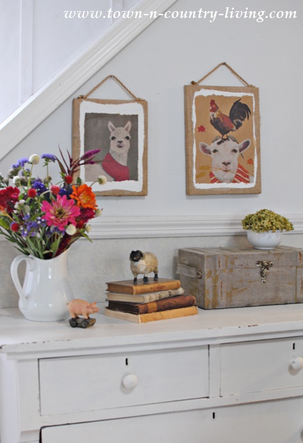 How to create a farmhouse vignette using paper bags for wall art